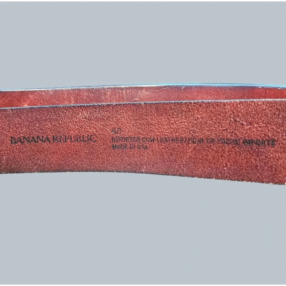 Vintage Banana Republic Size 40 Leather Belt with Brass Closure